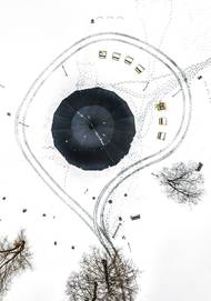 Jeden z jeho cyklů, nazvaný Minimal, Animal, Faces, se zaměřuje na fotografování v zimě. Zasněžená krajina umožňuje, aby na bílém pozadí vynikly nejrůznější stavby, struktury a vzory.