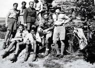 Přezdívku Hroznýš dostal na táboře od skautek, které kritizoval za špatné loupání brambor. V tu chvíli pro ně byl "hrozný". "Mně se ale přezdívka líbila, protože hroznýš byl hodný had Ká z Mauglího," vyprávěl pro DVTV. (Na snímku stojí Eduard zcela vpravo.)