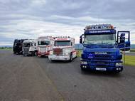 Průřez 30 lety nákladních automobilů Scania.