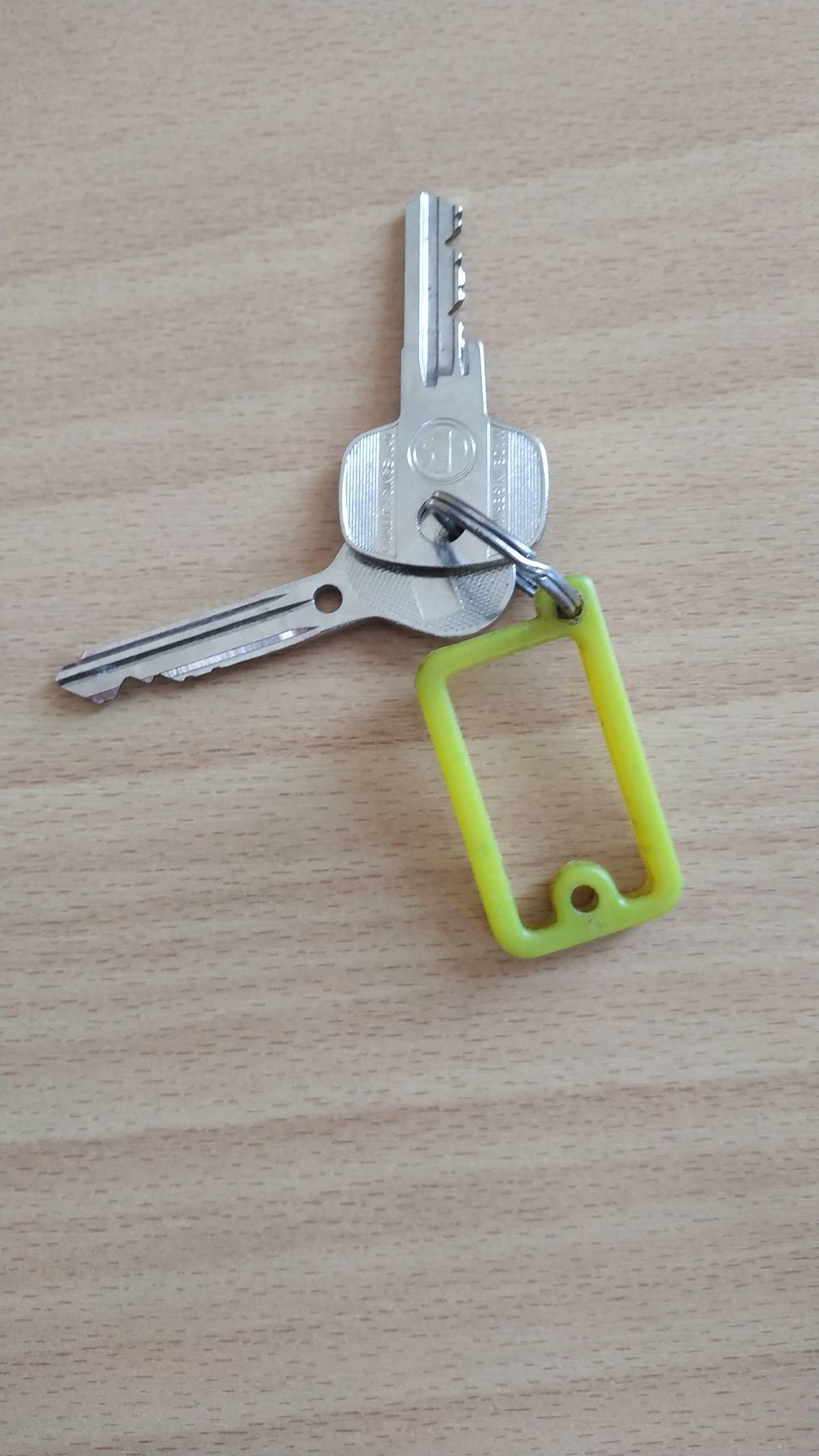 Dnes byly u kostela v Heřmanicích nalezeny klíče, k vyzvednutí na OÚ.