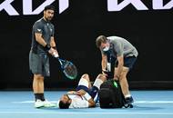 Hrálo se téměř čtyři hodiny a jak Fognini, tak v tomto případě Caruso, museli být ošetřováni.