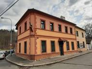 Hostince nebývaly jen v Zátiší, ale i v dolních Hodkovičkách v okolí Modřanské ulice. Bývalý hostinec Černý kůň (Modřanská č. 30/86).