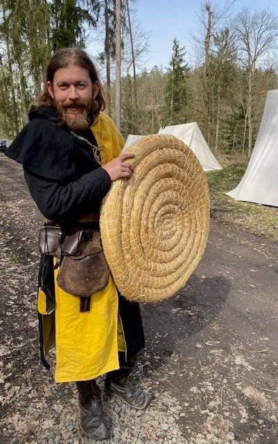 Dovolujeme si Vás tímto informovat, že v sobotu 7.9.2024 mezi 10:00-16:00hod pořádá Spolek pro ochranu přírodní rezervace a hradu Krašova tradiční akci Rytíři na hradě s následujícím programem:
Šermířské turnaje a bitvy, ukázka zbraní a zbroje, dobové ležení, střelnice. Od 15:00hod komentovaná ukázka sokolnictví. Občerstvení zajištěno. Od 20:30hod světelná show na předhradí.
 
Vstupné je 50Kč/40Kč/30Kč (dospělý/senioři, ZTP, ZTP-P/děti) a v rámci něj celodenní vstup do hradu.
Předprodej na www.plzenskavstupenka.cz od 27.8.2024.
Za Spolek pro ochranu přírodní rezervace a hradu Krašova
Lenka Datlová Novotná