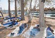 Svářeči při práci na výstavě nového hlavního města Egypta. Nové správní hlavní město (NAC) by mělo mít v budoucnosti šest milionů obyvatel.