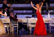 Caroline Petersová a Tobias Moretti při zkoušce Jedermanna na Salcburském festivalu.