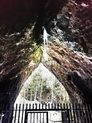 Hlavní dóm Kateřinské jeskyně je s rozměry 96 x 44 x 20 m největší veřejnosti zpřístupněnou přírodní podzemní prostorou v České republice.