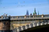 Praha, Karlův most. (Nikon Z9, objektiv 70-200 mm f/2,8. Clona f/2,8, čas 1/1600 s, ISO 100).