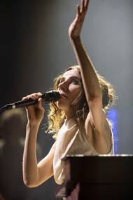 PJ Harvey vyrazila na turné poprvé od roku 2017.