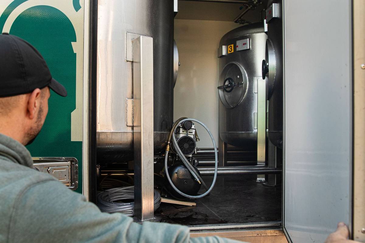 Pivo sem přijelo v těchto tancích...