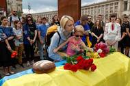 V sobotu 18. června se konal v centru Kyjeva pohřeb Romana Ratušného.