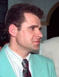 Kontroverzní podnikatel František Mrázek byl označovaný za jednu z hlav českého podsvětí po roce 1989. Jeho život ukončila střela patrně nájemného vraha 25. ledna 2006. Policie vraždu tohoto sedmačtyřicetiletého muže s údajnými vazbami na politiky nevyřešila.