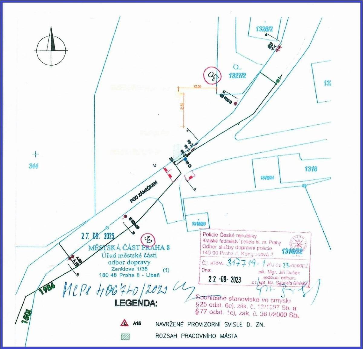 🚧 V severní části ulice Pod Zámečkem (za hřbitovem) dojde od 17. do 31. října 2023 k dočasnému dopravnímu omezení z důvodu realizace vodovodní přípojky a instalace veřejného pítka 💦. Práce bude provádět společnost D&Z spol. s r.o. Vybudování pítek po městské části schválila RMČ na základě přidělené dotace hl. m. Prahy a celkem by měly být realizovány čtyři ✅.