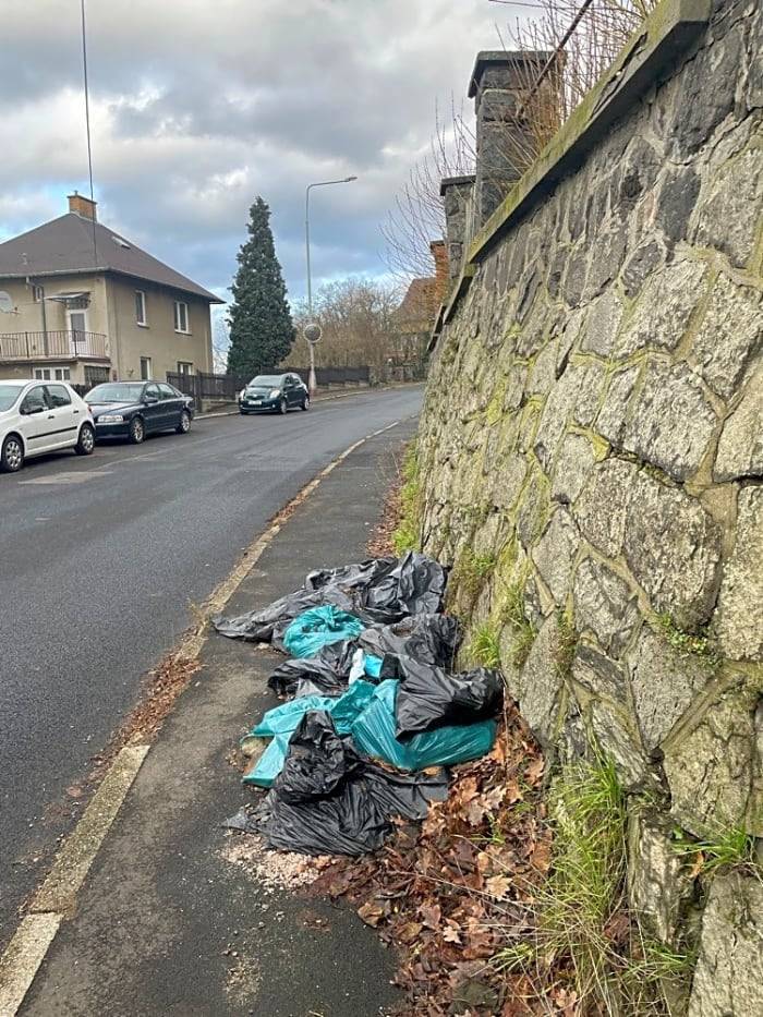 Dobrý den, odpad byl odstraněn.