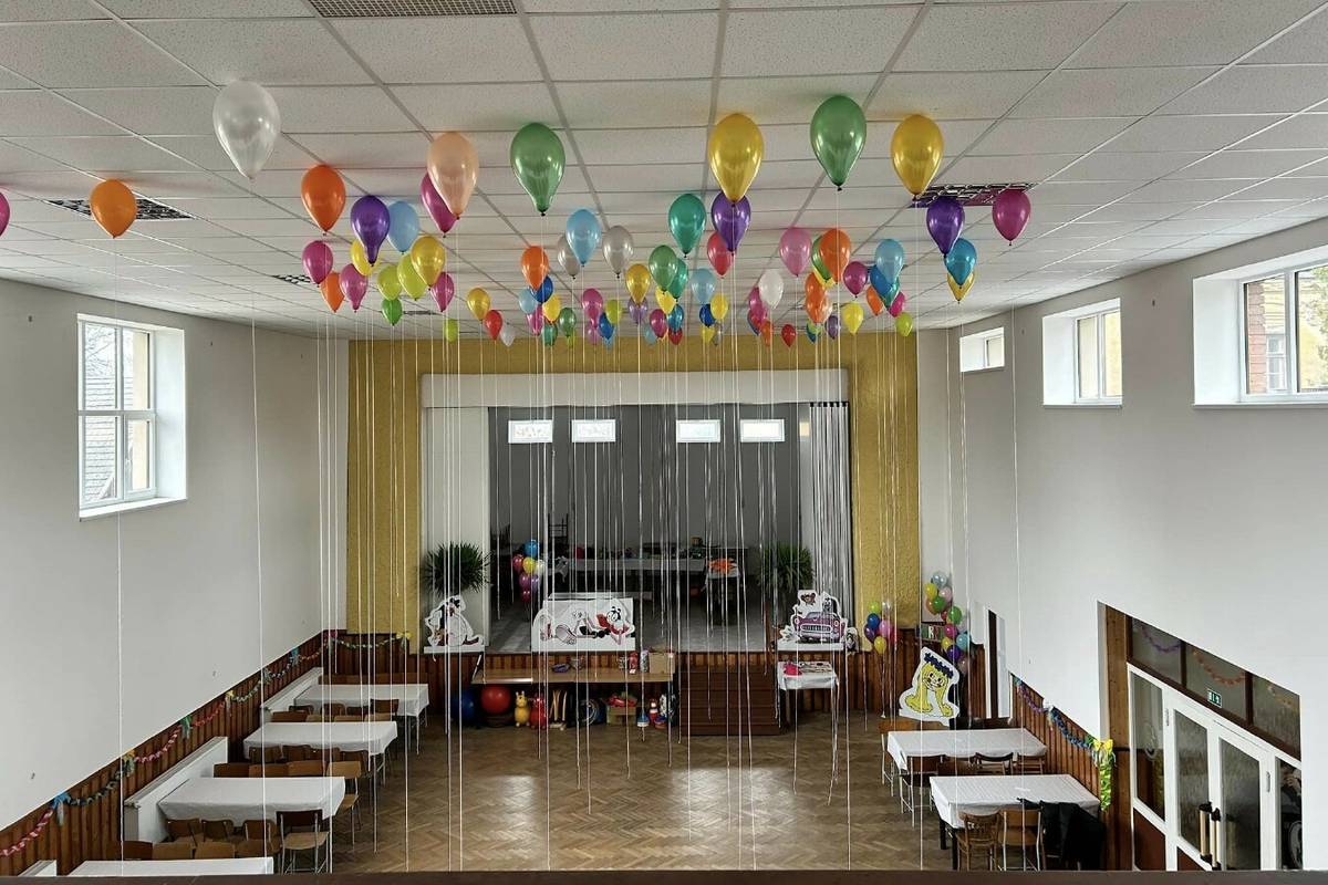 Karneval v Červených Janovicích a více jak sto spokojených dětí. Děkujeme pořadatelům za vydařenou kulturní akci.