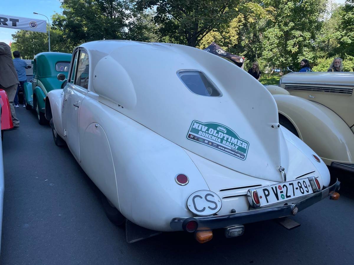 Charizmatická Tatra 97 z roku 1938.