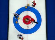 Zuzana Paulová, Tomáš Paul a norský pár v zápase smíšených dvojic v curlingu Česko - Norsko na ZOH 2022