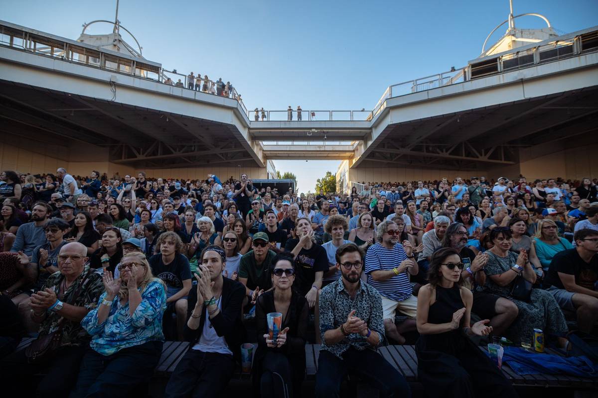 Zahraničním tahákem závěrečného sobotního dne bude britská skupina Underworld. Kromě ní se představí třeba Dan Bárta s kapelou Alice, Prago Union nebo zpěvačka a klavíristka Lenny.