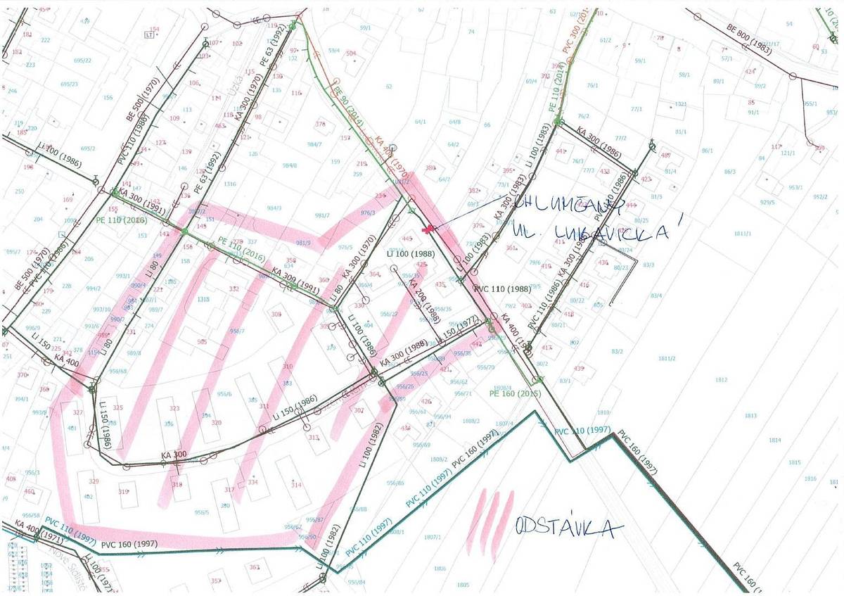 Z důvodu poruchy v ul. Lukavická 445, bude omezena dodávka pitné vody v době od 9,00 - 13,00 v ulicích Boženy Němcové, Družstevní, Marie Majerové a části Lukavická - viz přiložená situace. Po obnovení dodávky pitné vody může dojít k přechodnému zakalení. Děkujeme za pochopení.