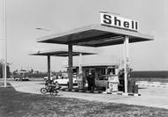 Kromě holandské společnosti se v Maďarsku postupně objevily třeba i Agip nebo BP.