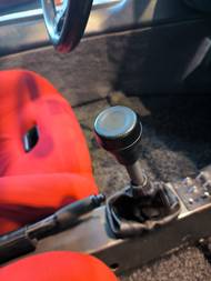 Řadicí páka pochází z Tatry 613.