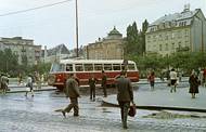 Ze stejného města pochází i snímek Škoda 706 RTO, jejíž výroba začala v roce 1958. Zanedlouho se z ní stal základní pilíř autobusové dopravy v Československu jak té městské, tak meziměstské i dálkové.