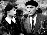 Filmovou kariéru zahájila pařížská rodačka a dcera bohatého ředitele pojišťovny Brigitte Bardot jako dívka z titulní strany módního časopisu Elle, kde se objevila v 15 letech. Když se na obálce téhož magazínu dva roky nato zaskvěla podruhé, výraznými rty, plochým nosem a útlým pasem zaujala režiséra Jeana Boyera. Ten ji roku 1952 obsadil do snímku Vesnička v Normandii (na snímku).