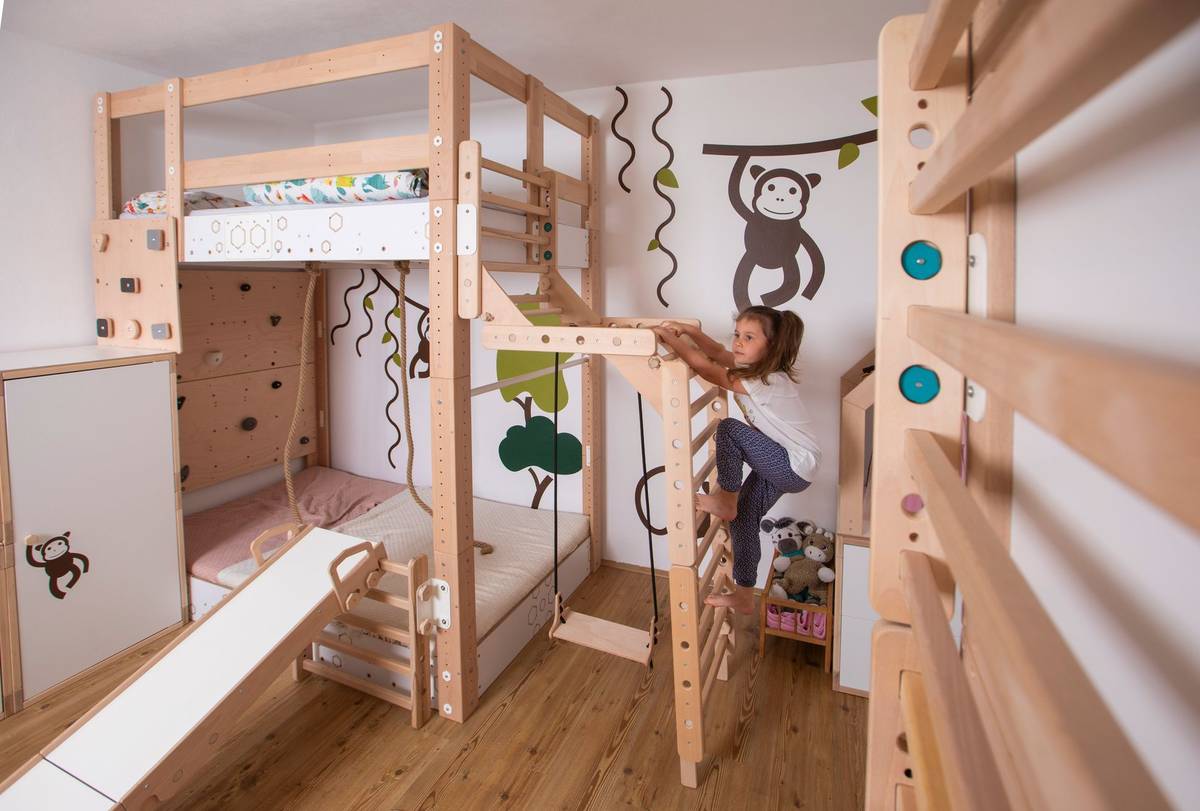 "Svoboda je klíčové slovo pro můj život. Proto ji chceme dávat i dětem, aby si mohly ve svých pokojíčcích dělat, co chtějí," říká Sáva Střelec, který se Štěpánem Malým vede firmu dětského herního nábytku Antonie Emma.