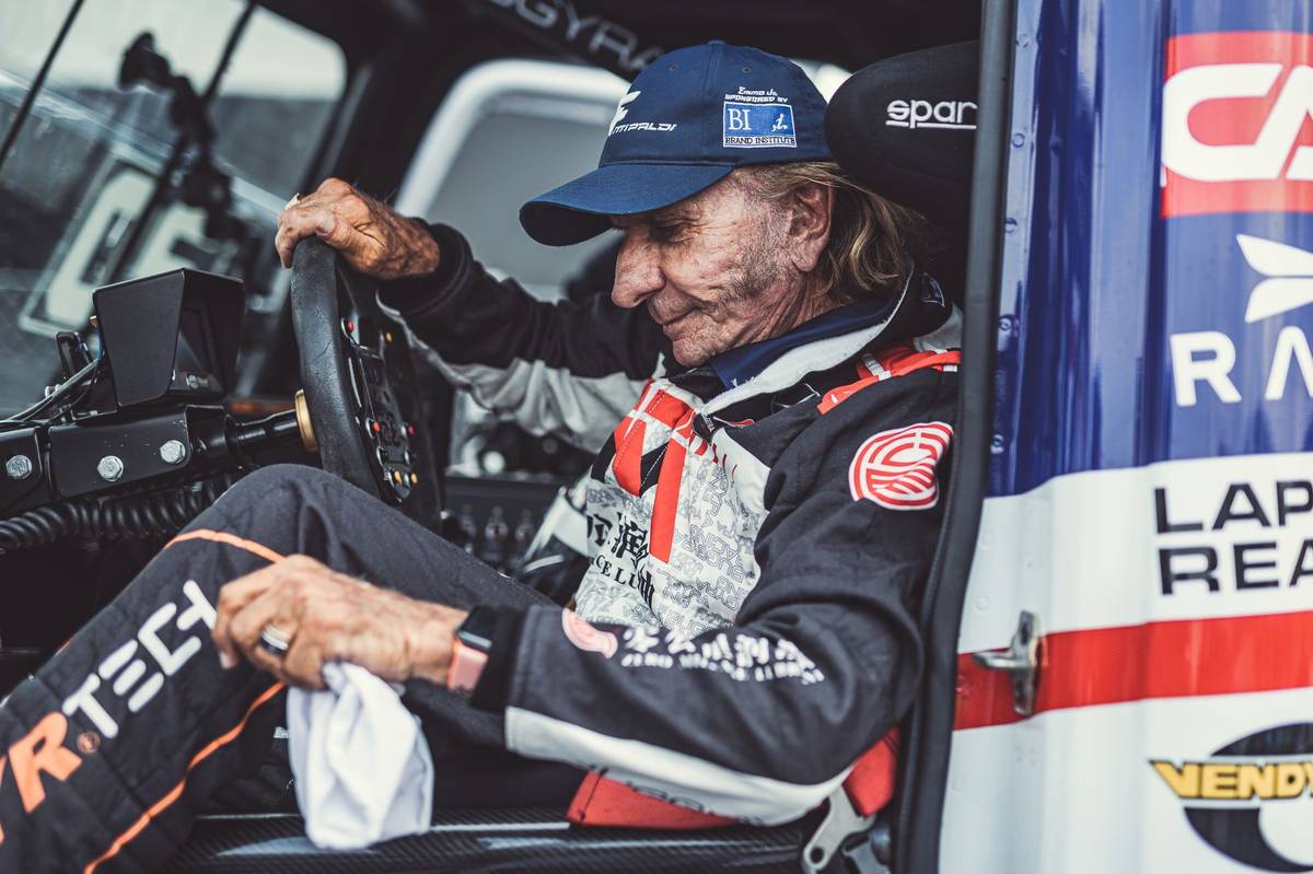 Emerson Wojciechowska Fittipaldi se narodil 12. prosince 1946 v São Paulu jako typické dítě kosmopolitní Brazílie. Jeho otec byl Ital a máma Ruska.