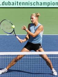 Slova uznání pro ni měla její krajanka Maria Šarapovová, která ve své biografii přiznala, že příklad Kurnikovové ji motivoval k tomu, aby se spolu s otcem sebrali a odjeli během jejího dětství hledat tenisové štěstí do USA.