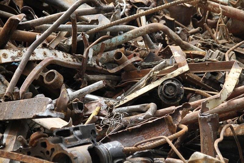 V sobotu 23.3.2024 od 9:00 hodin bude Sbor dobrovolných hasičů Rybníček sbírat v naší obci železný šrot.
Prosíme občany, kteří se chtějí šrotu zbavit, aby ho vynesli před domy, ale až v sobotu ráno, nebo ho nechali za vraty a při svozu to hasičům oznámili. Ti si ho sami vynesou.