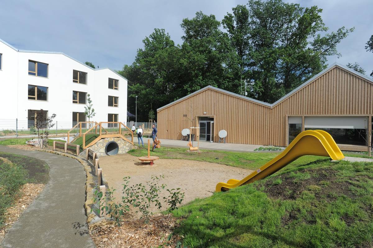 Zveme nejen seniory na prohlídku REZIDENCE U LESA v rámci akce Město sobě EXKURZE, FESTIVAL, STREET FOOD  v SOBOTU 31.8. v 10 hodin. Zájemci, objednejte se přes formulář nebo volejte 775 775 980. 
REGISTRACE ZDE