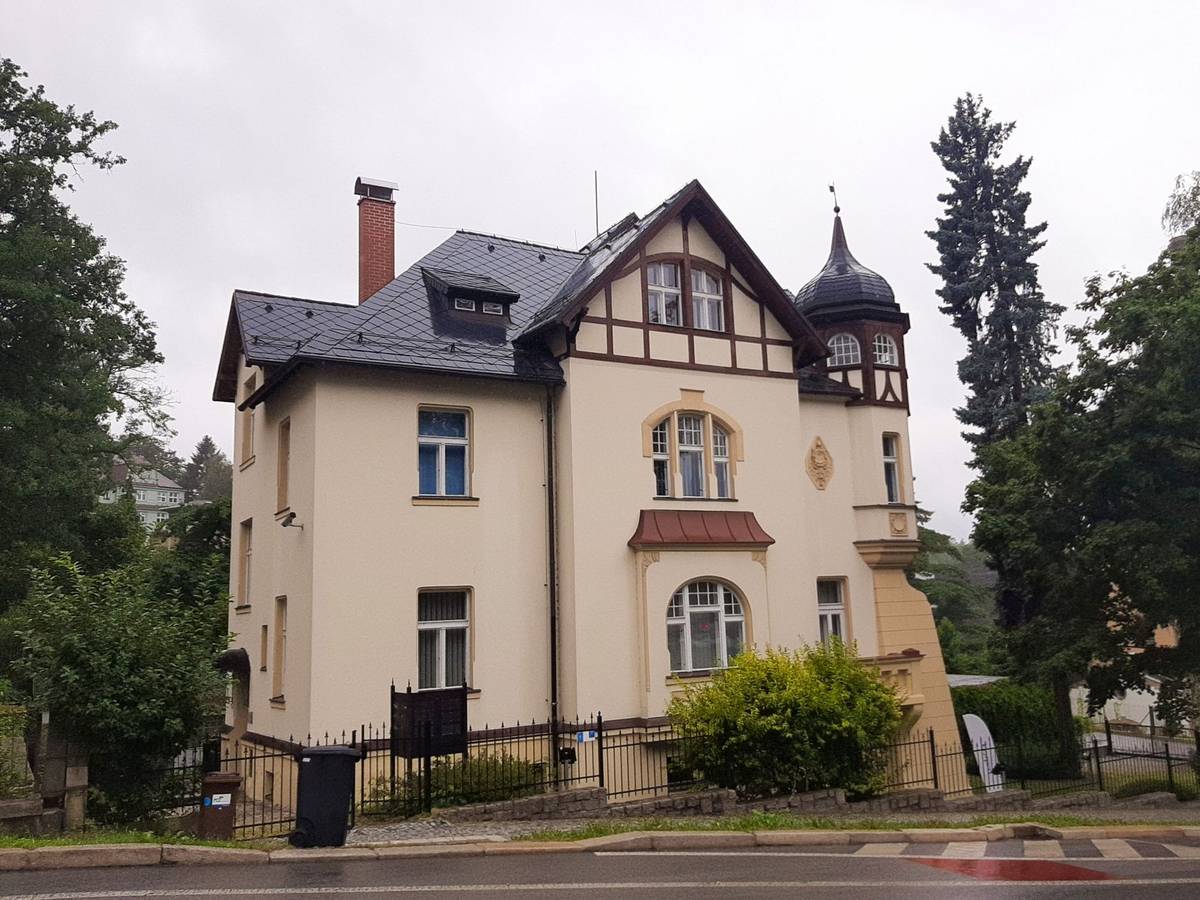 Vila Ferdinanda Maxe Bauera (Lázeňská č. 734/1).