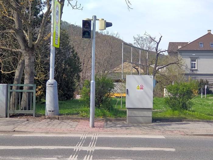 následně druhý den po nahlášení bylo opraveno