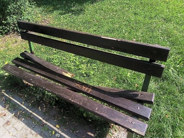 Děkujeme za Váš podnět, dnes opravíme.