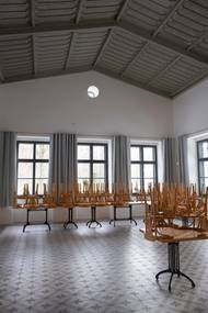 Až se oteplí, budou moct hosté posedět i venku.