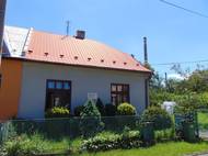 Z Moravskoslezského kraje pocházel také Emil Zátopek. V obci Kopřivnice má na svém rodném domě od roku 2004 pamětní desku. V malém domě vyrůstal pozdější držitel čtyř olympijských medailí s rodiči a sedmi sourozenci.