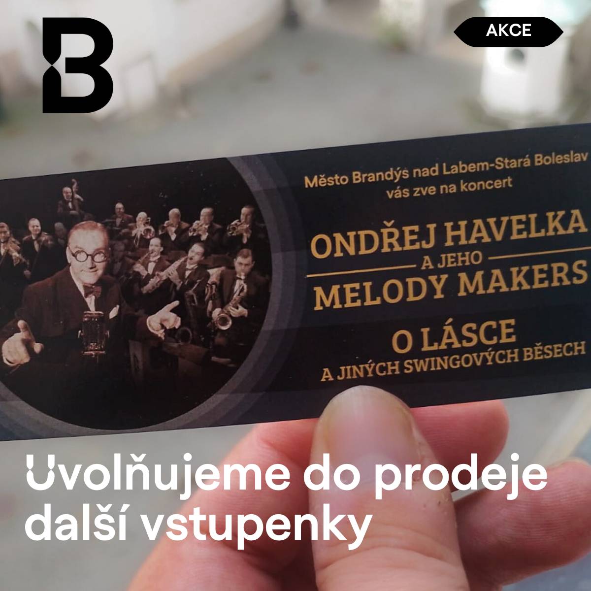 Víkendová předpověď počasí vypadá slibně. Odvážně tedy opouštíme možnost „mokré“ varianty v brandýském kině a uvolňujeme do prodeje další vstupenky na sobotní koncert Ondřeje Havelky and his Melody Makers na zámeckém nádvoří.
Vstupenky si můžete koupit pohodlně online ZDE nebo v Infocentru v Kočárovně u brandýského zámku (platit tu můžete jak hotově, tak kartou).