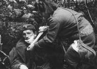 První pomoc v nejtěžších podmínkách v bojích o Dukelský průsmyk.