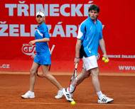 Tenisovou raketu vzala do ruky už jen při exhibici, ať už to byla veteránská soutěž na Wimbledonu, nebo tenhle zápas v Prostějově po boku s Jaromírem Jágrem.