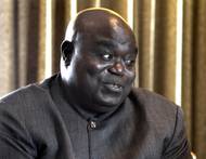 17. ledna 2001 - Konžský prezident Laurent-Désiré Kabila podlehl následkům zranění, která mu 16. ledna způsobil jeden z jeho tělesných strážců. Za podíl na vraždě odsoudil vojenský soud k smrti 30 obviněných, 27 dalším přiřkl doživotí.