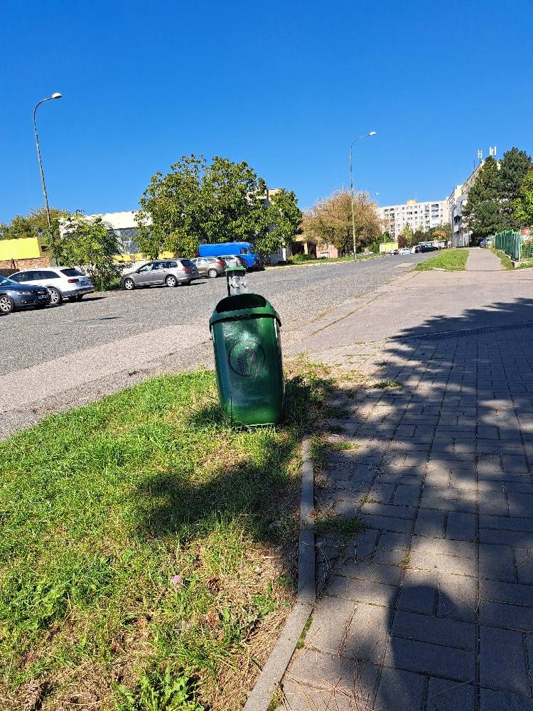 Dobrý den,

lokalita byla uklizena k 27.9.2024.

S přáním hezkého dne Ing. Pavel Foltý