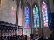 ... mění se i barvy a odrazy oken.