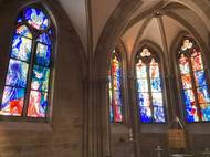 Mezi její nejvýznamnější díla patří právě okna pro sakrální prostory v Německu, zejména právě ty pro benediktinské opatství Tholey. Maqsoodi v jeho kostele vytvořila okna na motivy, které jí určili mniši - například narození Ježíše Krista, jeho umučení nebo nanebevzetí.