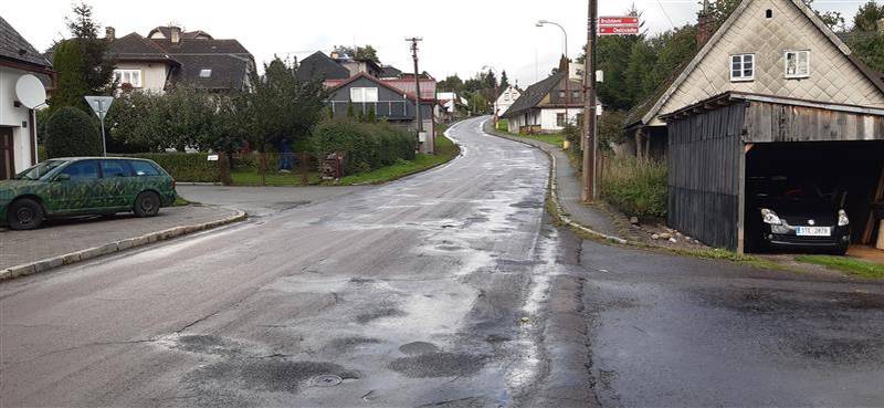 Rekonstrukce ul. Draha je komplexní rekonstrukcí městské ulice včetně všech inženýrských sítí. Vzhledem k situování ulice a zcela dožilé infrastruktuře bylo přikročeno k celkové rekonstrukci, která přináší řadu zejména koordinačních a technologických problémů, s kterými se musela a musí stavba potýkat.