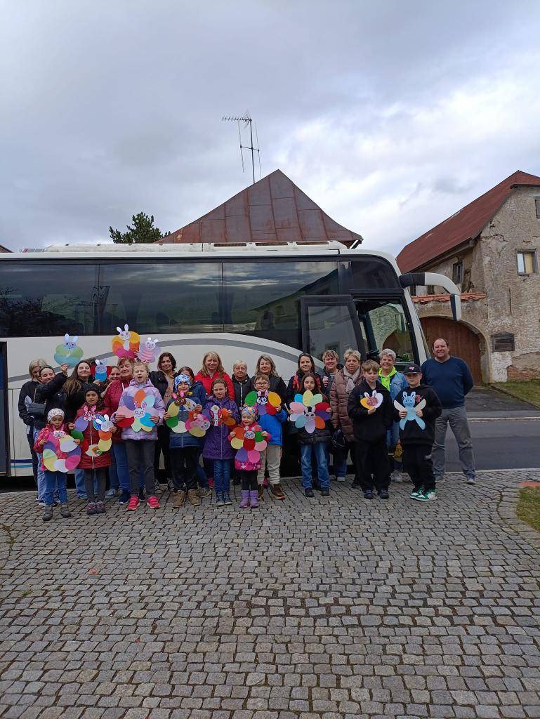 Projekt "4 roční období", pokračoval druhou návštěvou našeho partneského města Mähring, společným výletem po okolí Horní Falce dne 16.3.2024.Projekt je finančně podpořen z Fondu malých projektů INTERREG Bavorsko - Česko 2021-2027, který je spolufinancován z Evropského fondu pro regionální rozvoj.