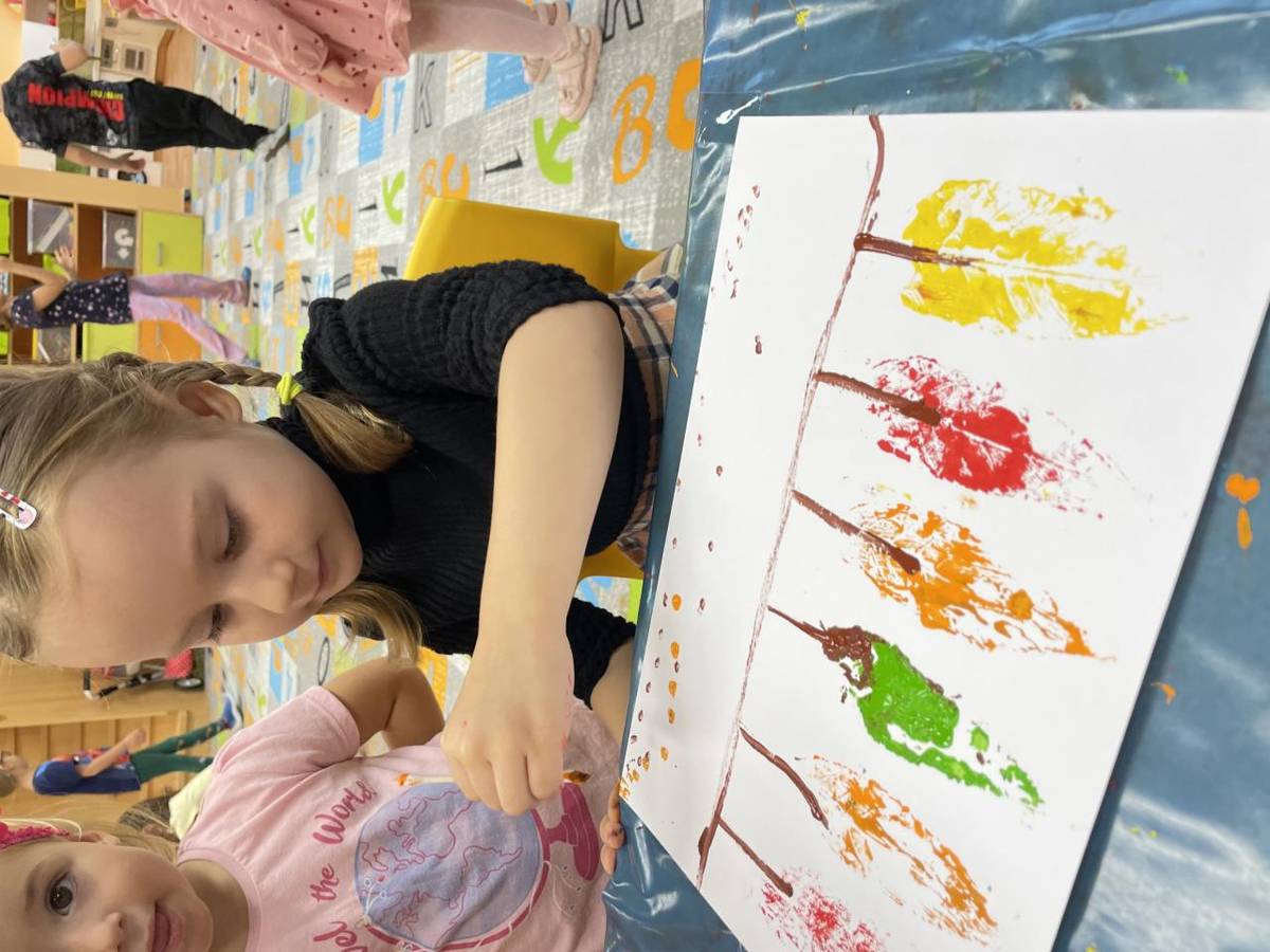 Stezka skřítka Podzimníčka, hravé kaštánky, a tvorba z lístečků:)