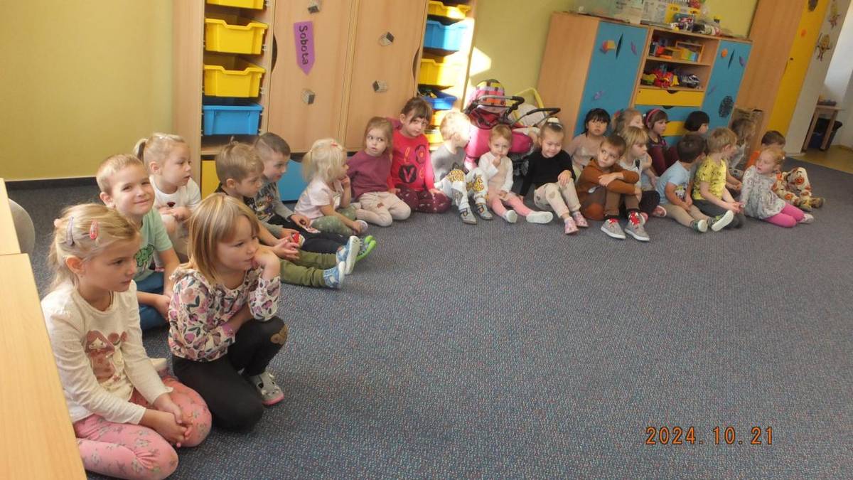 Děti ze ZŠ Chodov nám chodí přečíst pohádky