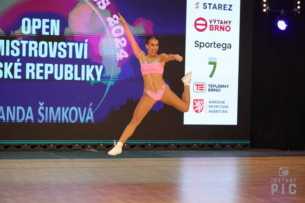 Na MČR ve sportovním aerobiku přijelo do Brna 593 závodníků. Předvedli vysportovaná těla i dokonalé skladby. Letos byl šampionát otevřen i pro zahraniční účastníky, což přilákalo sportovce z dalších pěti zemí.