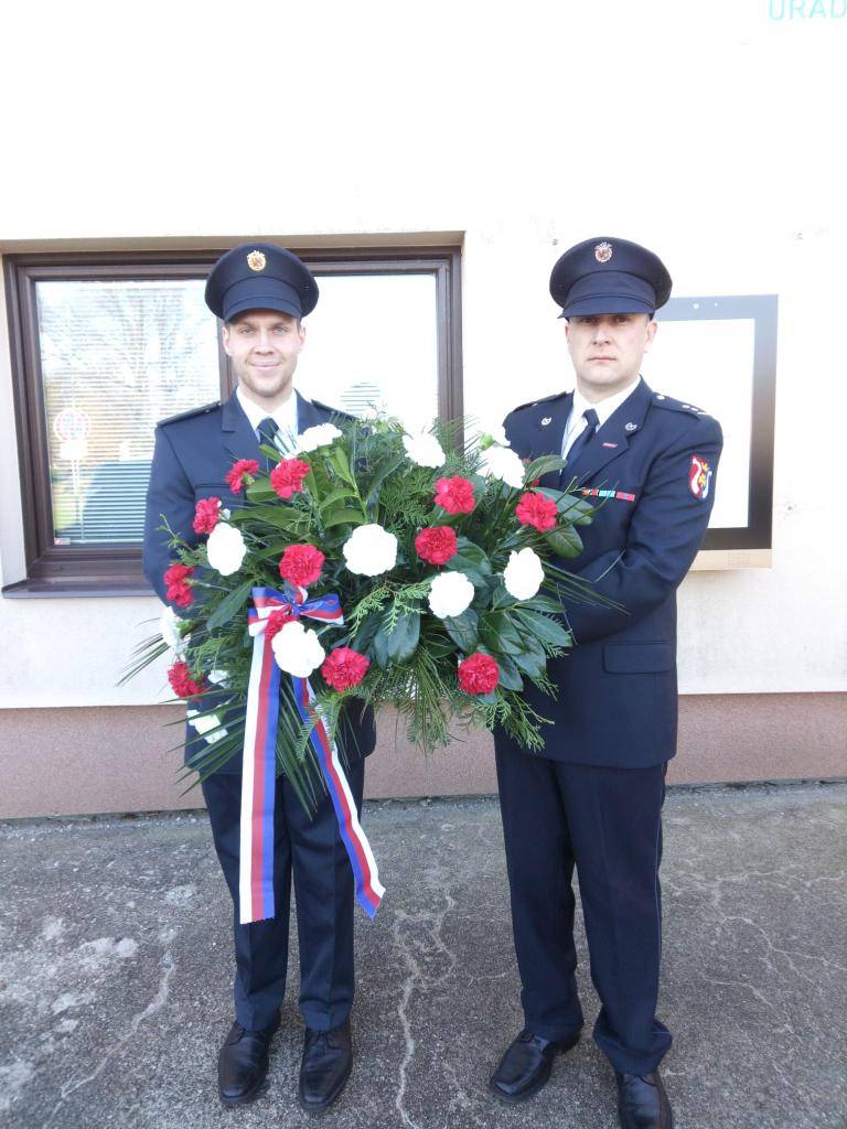 SLAVNOSTNÍ POLOŽENÍ VĚNCŮ u příležitosti výročí Dne vzniku samostatného československého státu.  