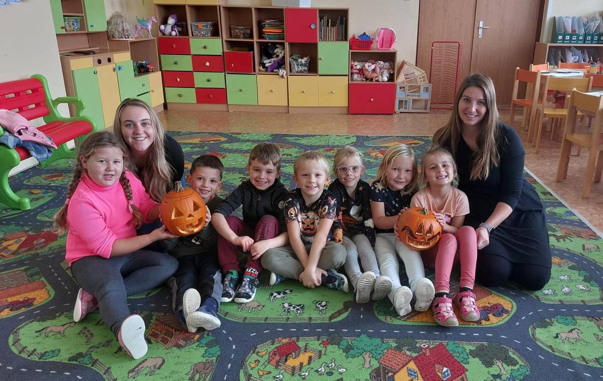 Dlabání a vyřezávání dýní.